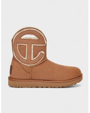 UGG X Telfar Logo Mini Boot Chestnut - Brown