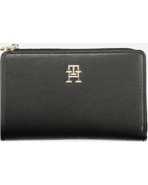 Tommy Hilfiger Sleek Wallet With Multiple Compartments - Black