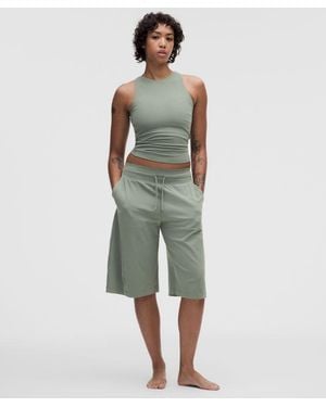 lululemon – Groove Mid-Rise Relaxed Bermuda Shorts – /Pastel – Size 4 - Green