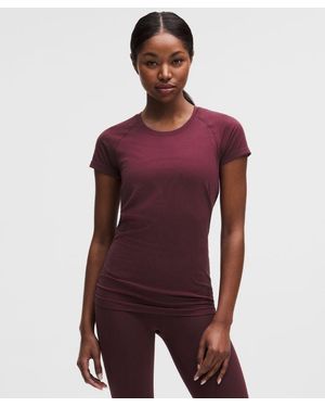 lululemon – Swiftly Tech Short-Sleeve Shirt 2.4 Hip Length – Colour Burgundy/ – Size 4 - Red