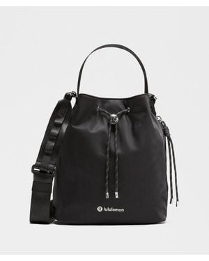 lululemon Drawstring Bucket Crossbody Bag 5L - Black