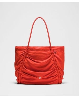 lululemon Ruched Tote Bag 24L - Red