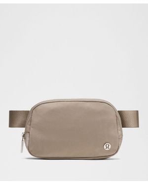 lululemon Everywhere Belt Bag With Long Strap 1L - Grey