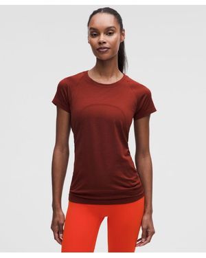 lululemon – Swiftly Tech Short-Sleeve Shirt 2.4 Hip Length – /Burgundy – Size 4 - Red