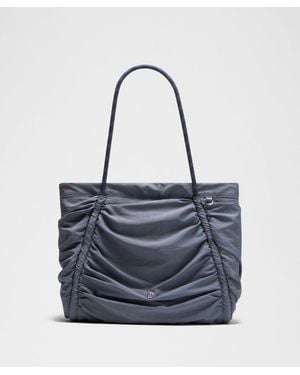 lululemon Ruched Tote Bag 24L - Blue