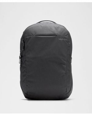 lululemon – Triple-Zip Backpack 28L Tech Canvas – - Grey