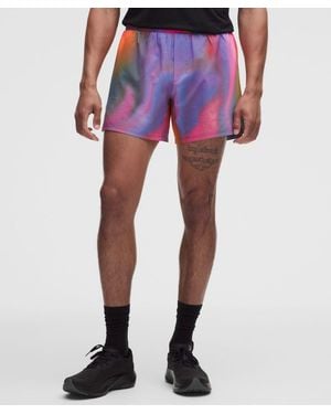 lululemon – Mile Maker Linerless Shorts – 6" – Colour Printed – Size Large - Red