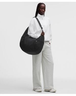 lululemon – Extra-Large Slouchy Shoulder Bag 24L – - White