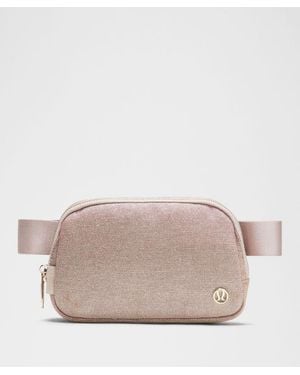 lululemon – Everywhere Belt Bag 1L Glitter – - Grey