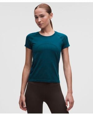 lululemon – Swiftly Tech Short-Sleeve Shirt 2.4 Waist Length – – Size 4 - Blue