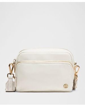 lululemon Everywhere Crossbody Bag 2L - Natural