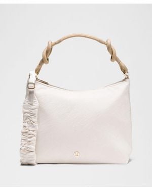 lululemon – Convertible Ruched Crossbody Bag 6.5L – Colour Khaki - White