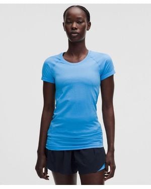 lululemon – Swiftly Tech Short-Sleeve Shirt 2.4 Hip Length – – Size 4 - Blue