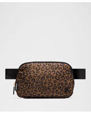 lululemon – Everywhere Belt Bag 1L – Colour Khaki - Brown
