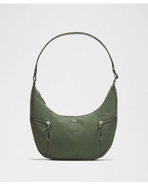 lululemon – Slouchy Sling Bag 6L – - Grey