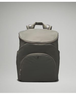 lululemon New Parent Backpack 17l - Colour Grey/silver