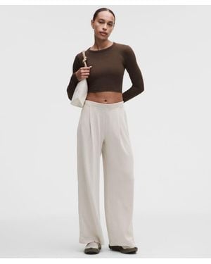 lululemon – Lightweight Softstreme Mid-Rise Trousers Regular – Colour Khaki – Size Large - White
