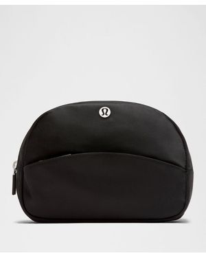 lululemon City Essentials Pouch Bag 2l - Colour Black/silver