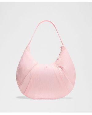 lululemon – Pleated Shoulder Bag 10L – - Pink