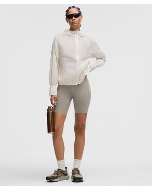 lululemon – Fast And Free Shorts Light – 8" – /Khaki – Size 4 - Natural