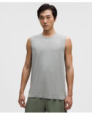 lululemon – Metal Vent Tech Sleeveless Shirt Fit – – Size Large - Grey