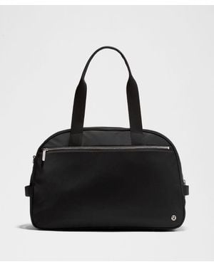 lululemon – City Essentials Duffle Bag 28L – - White