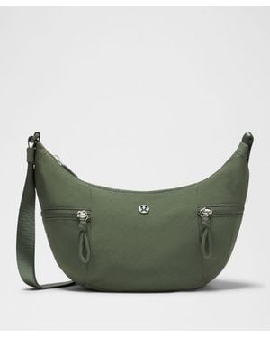 lululemon – Small Slouchy Sling Bag 3L – - Green