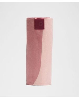 lululemon – The Yoga Mat Towel Alignment – - Pink