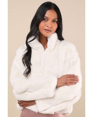 Lulus A Chic Classic Faux Fur Coat - Natural