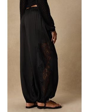 Lulus Evette Lace High-Rise Jogger Trousers - Black