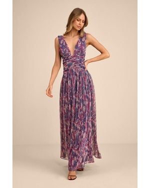 Lulus Evaluna Rust Abstract Print Lurex Pleated Maxi Dress in Red | Lyst