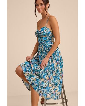 strapless open back dress Buy Lace Trim Pleated Cape Sleeve Maxi Dress, Pink / M Online At SR Store main image 1