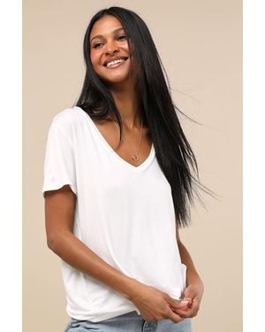 Lulus Adyn V-Neck Short Sleeve Tee - White