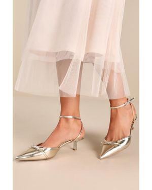 Badgley Mischka Talasia Metallic Ankle Strap Kitten Heel Court Shoes - Natural