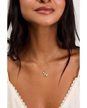 Lulus Quinlynn Seashell Pendant Necklace - Natural