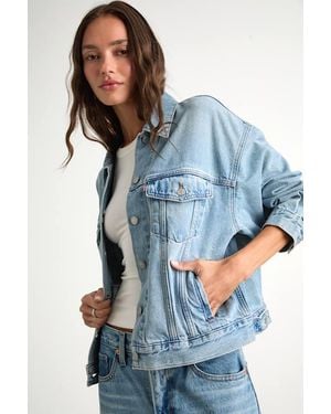 Levi's '90S Trucker Light Wash Denim Jacket - Blue