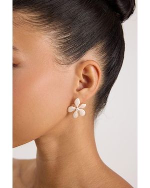 Lulus Cary Pearl Flower Earrings - Black