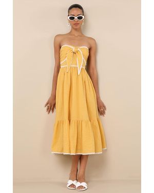 Lulus Delightful Design Polka Dot Midi Dress With Pockets - Yellow