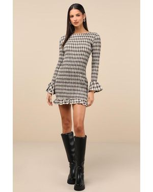 Daisy Street Poised Enthusiasm Gingham Smocked Mini Dress - Natural