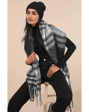 Lulus Perfect Winter And Plaid Scarf And Hat Set - Black