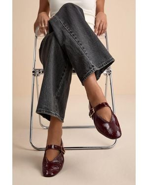 SCHUTZ SHOES Courtney Patent Leather Buckle Ballet Flats - Red