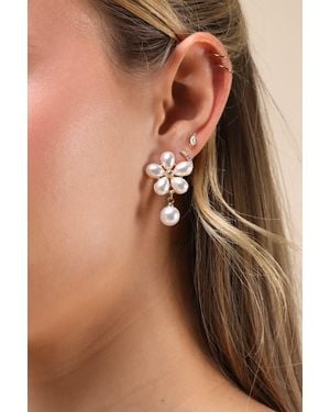 Lulus Cute Charmer Pearl Flower Earrings - Black