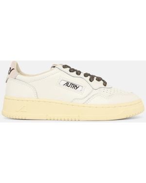 Autry 'Medalist Low' Leather Sneakers - Natural