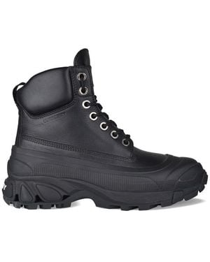 Burberry Arthur Boots - Black