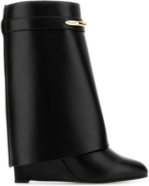 Givenchy Solid Heeled Boots - Black