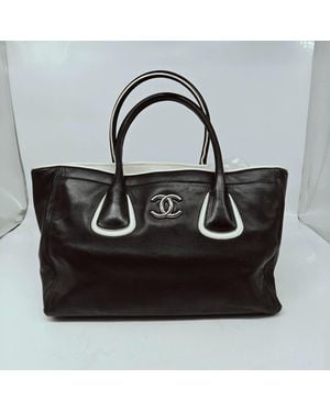 CHANEL Pre-Loved Bag Very Good Condition - Black