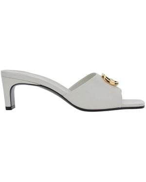 Gucci Sandals With Gg Logo Plaque On The Front - White