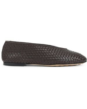 Bottega Veneta Flats for Women | Online Sale up to 50% off