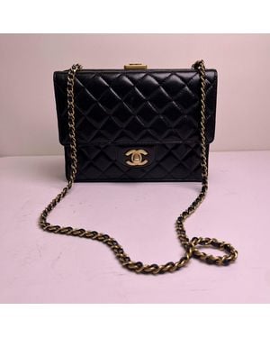 CHANEL Pre-Loved Bag Very Good Condition - Black