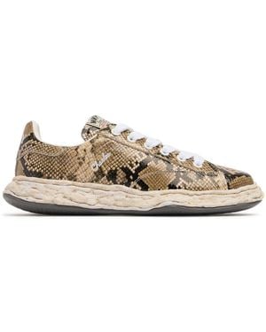 Maison Mihara Yasuhiro Herren Sneakers Mit Pythondruck „Charles“ - Natur